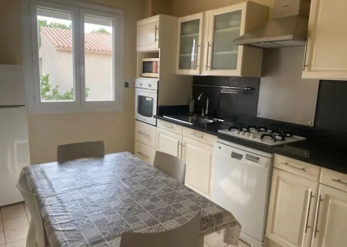 Дом отдыха Maison Climatisee - Proche Perpignan Toulouges