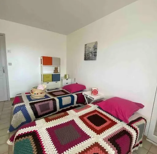 Maison Climatisee - Proche Perpignan Дом отдыха *